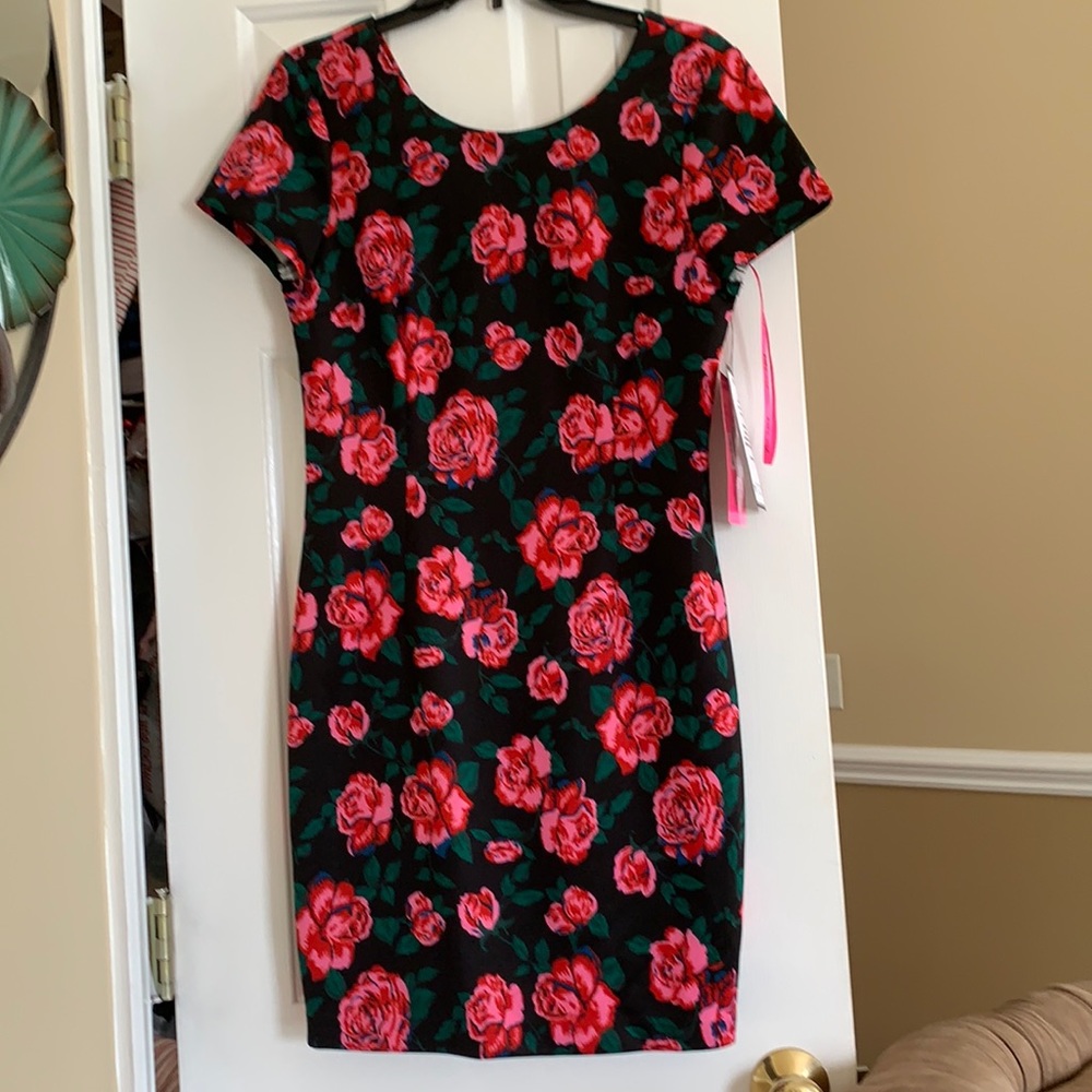 NWT Betsey Johnson Flowered Dress Size 8